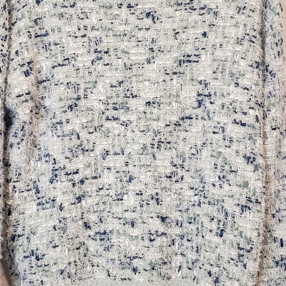 Maurices Fuzzy Sweater Pullover Sweater Soft Stretch Size Medium Brand N… - Picture 11 of 13